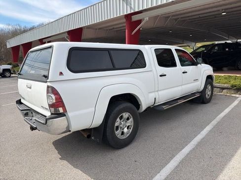 Used 2012 Toyota Tacoma Base V6 w/ SR5 Pkg image 11