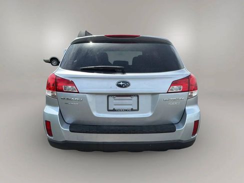 Used 2012 Subaru Outback 2.5i Premium w/ All-Weather Pkg AWD/4WD image 6