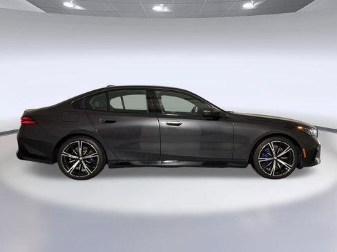 Used 2026 BMW 530i w/ M Sport Package RWD image 8