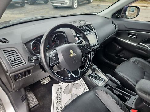 Used 2018 Mitsubishi Outlander Sport SEL image 15