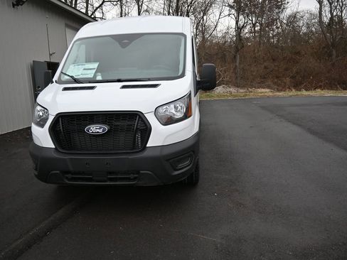 New 2026 Ford Transit 250 148 Medium Roof w/ Load Area Protection Package RWD image 51