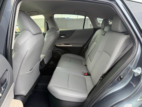 Used 2021 Toyota Venza XLE w/ Softex Package image 18