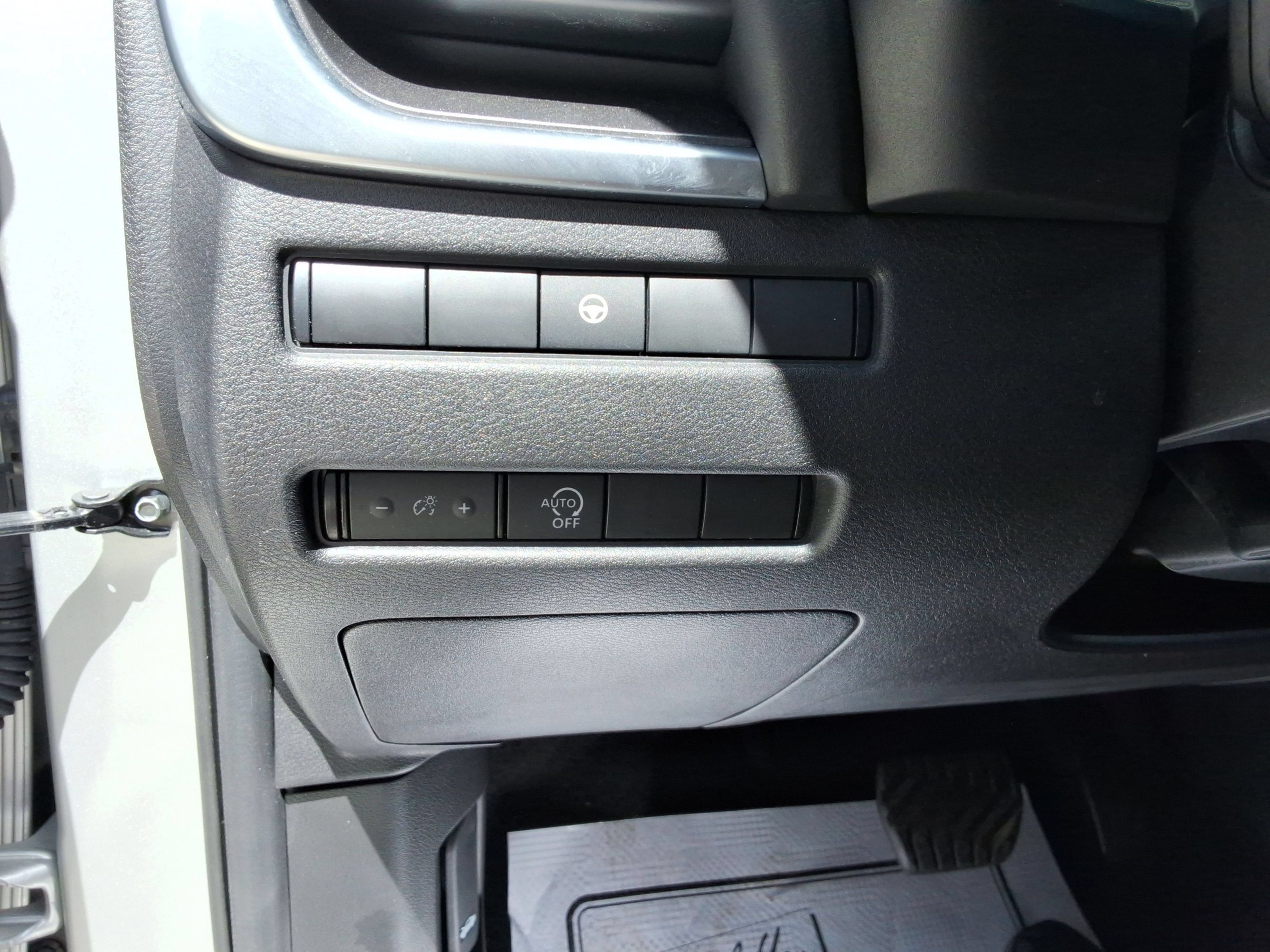 Used 2023 Nissan Rogue SV AWD/4WD image 20