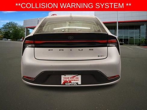 Used 2024 Toyota Prius LE image 4