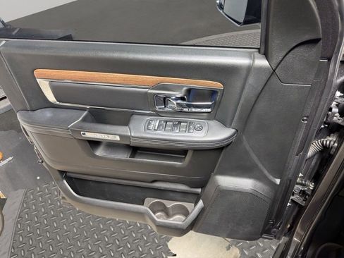 Used 2018 RAM 2500 Laramie w/ Convenience Group image 9