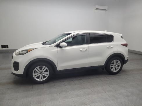 Used 2019 Kia Sportage LX FWD image 2
