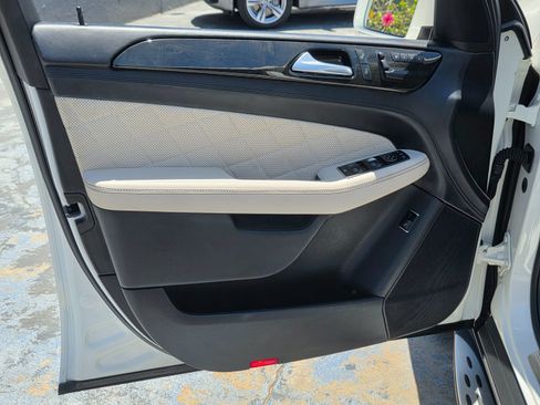 Used 2015 Mercedes-Benz GL 450 4MATIC w/ Parking Assist Package image 24