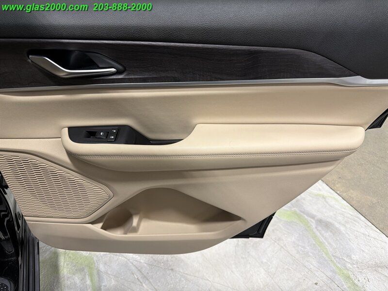 Used 2023 Jeep Grand Cherokee L Limited AWD/4WD image 33