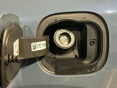 Used 2024 Ford Escape SE image 27