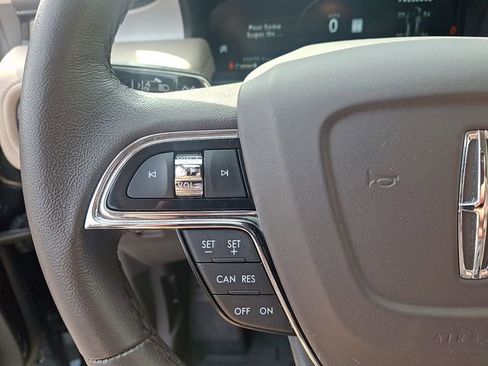 Certified 2023 Lincoln Nautilus AWD w/ Premium Package image 21