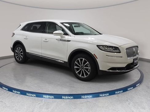 Certified 2022 Lincoln Nautilus FWD image 3