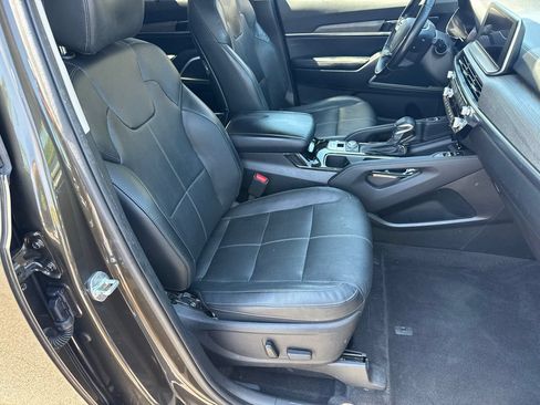Used 2022 Kia Telluride EX w/ Towing Package AWD/4WD image 13