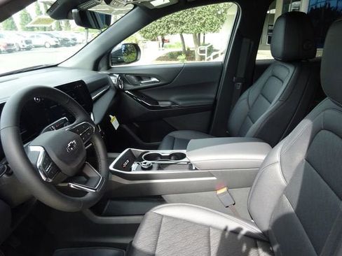 New 2026 Chevrolet Equinox LT w/ Convenience Package II image 14