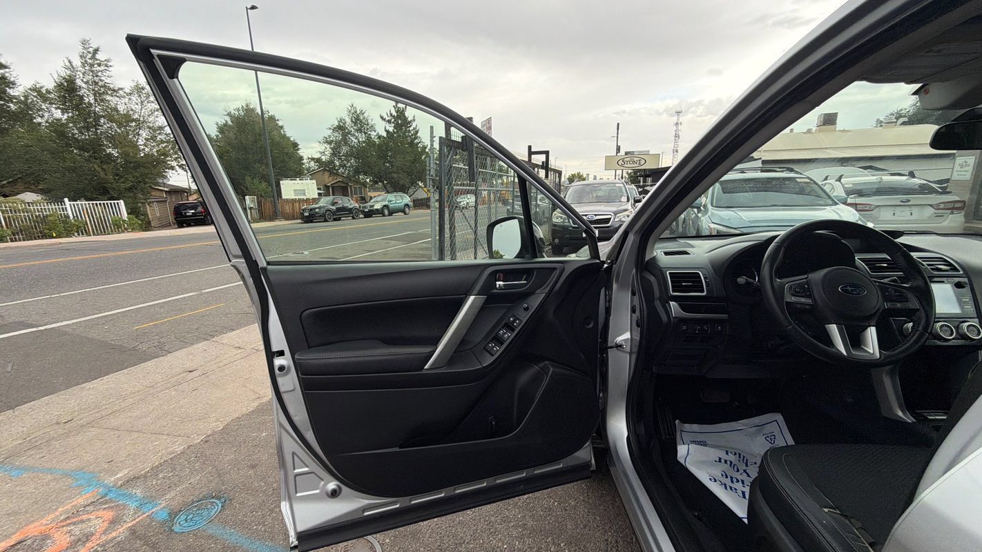 Used 2018 Subaru Forester 2.5i Premium AWD/4WD image 10