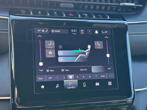 Used 2024 Jeep Grand Cherokee Altitude image 22