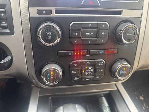 Used 2017 Ford Expedition EL XLT w/ Equipment Group 202A image 24