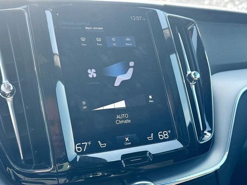 Used 2018 Volvo XC60 T5 R-Design w/ Convenience Package image 16