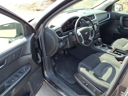 Used 2016 Chevrolet Traverse LT image 10