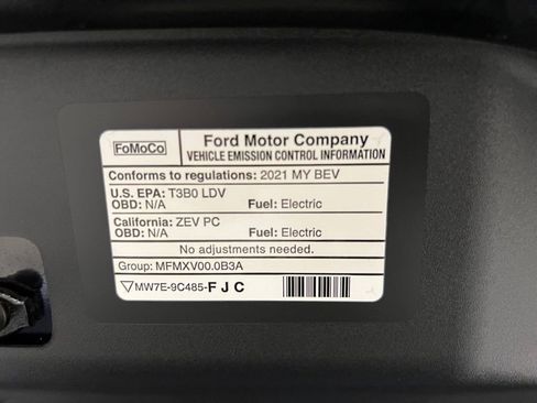 Used 2021 Ford Mustang Mach-E Select image 47