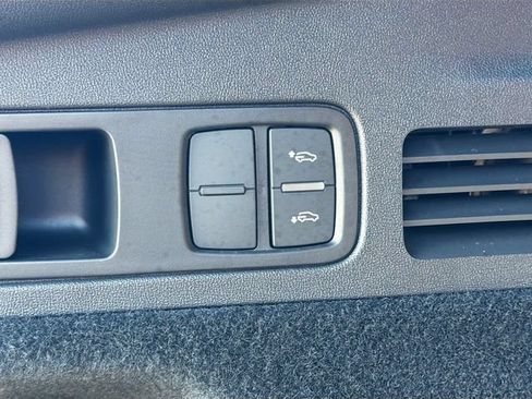 Used 2025 Audi SQ5 Premium Plus AWD/4WD image 45