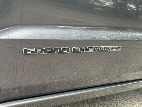 Certified 2018 Jeep Grand Cherokee Limited image 27