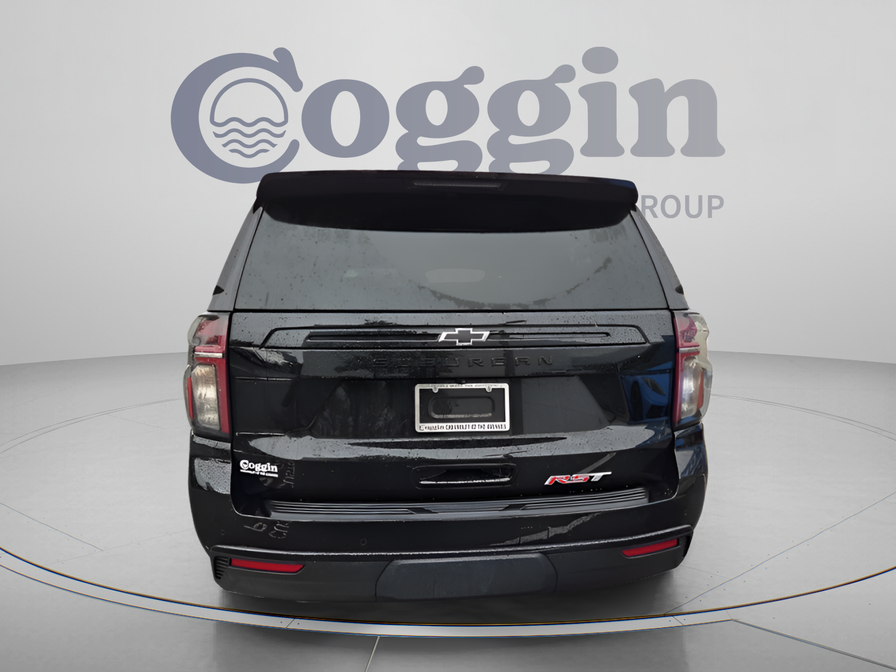 Used 2023 Chevrolet Suburban RST w/ Luxury Package RWD image 4