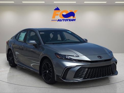 New 2026 Toyota Camry SE FWD image 6