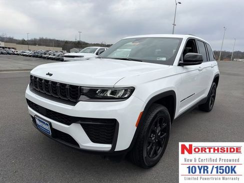 New 2026 Jeep Grand Cherokee Altitude AWD/4WD image 1