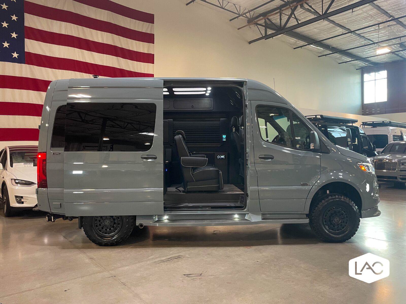 Used 2023 Mercedes-Benz Sprinter 2500 image 33