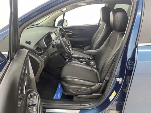 Used 2020 Buick Encore Preferred w/ Safety Package image 17