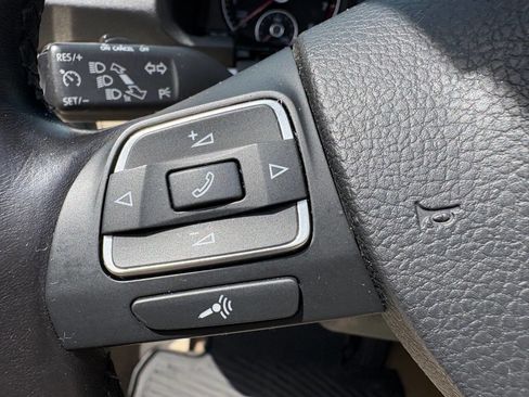 Used 2013 Volkswagen Eos Komfort image 56