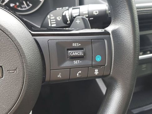 Used 2023 Nissan Rogue SV FWD image 14