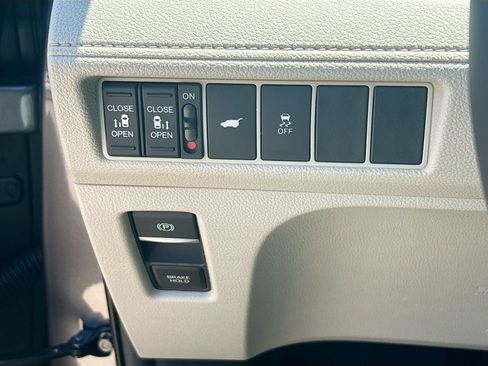 Used 2026 Honda Odyssey EX-L image 10