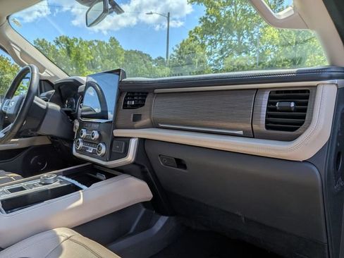 Used 2024 Ford Expedition Limited RWD image 45