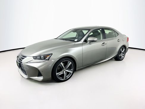 Used 2017 Lexus IS 200t w/ Premium Package RWD image 3