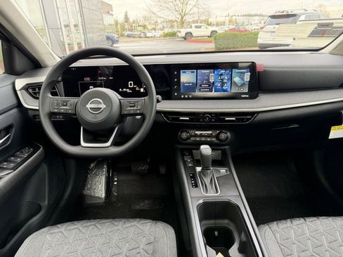 New 2026 Nissan Kicks SV w/ SV Premium Package image 32