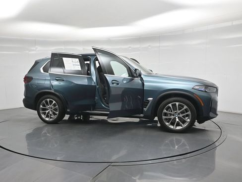 Used 2024 BMW X5 sDrive40i w/ Premium Package RWD image 33