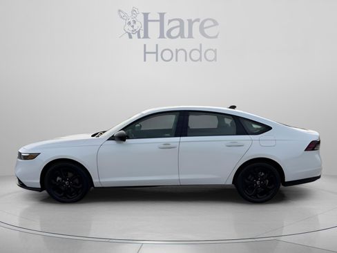 Used 2025 Honda Accord SE image 2