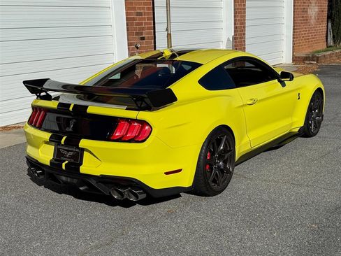 Used 2021 Ford Mustang Shelby GT500 w/ Carbon Fiber Track Pack image 44