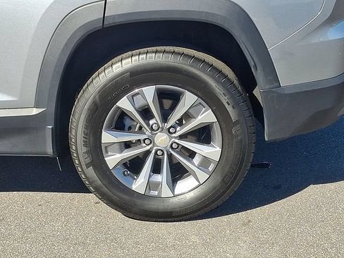 Used 2025 Chevrolet Equinox LT AWD/4WD image 25