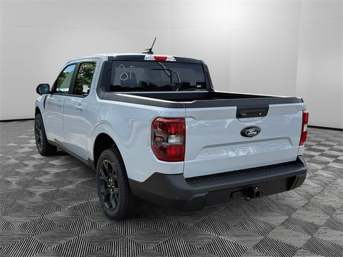 New 2025 Ford Maverick Lariat w/ Black Appearance Package image 3