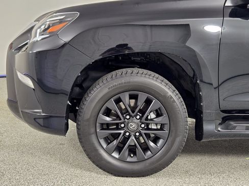 Used 2023 Lexus GX 460 Premium w/ Premium Package AWD/4WD image 8
