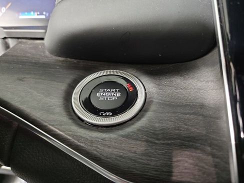 Used 2022 Jeep Grand Cherokee Overland image 24