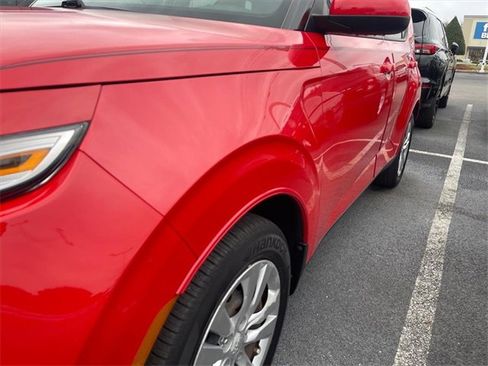 Used 2020 Kia Soul LX image 5