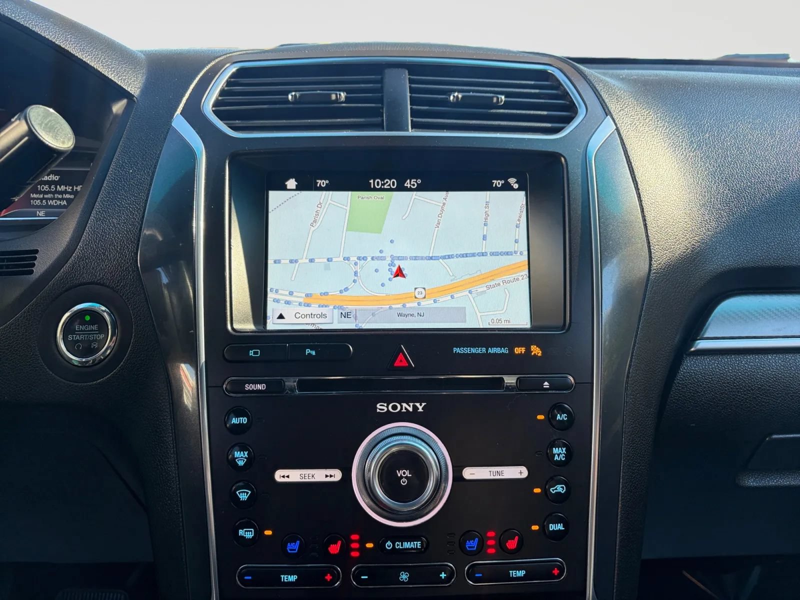 Used 2018 Ford Explorer Sport w/ Equipment Group 401A AWD/4WD image 25