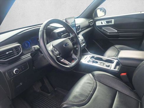 Used 2020 Ford Explorer ST w/ ST High-Performance Pack AWD/4WD image 9