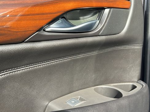 Used 2017 Cadillac Escalade Premium Luxury image 14