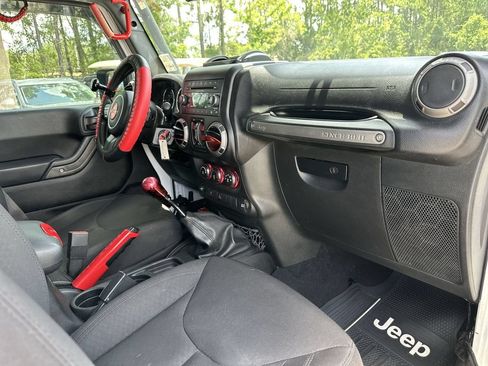 Used 2017 Jeep Wrangler Unlimited Sport w/ Quick Order Package 23S AWD/4WD image 26