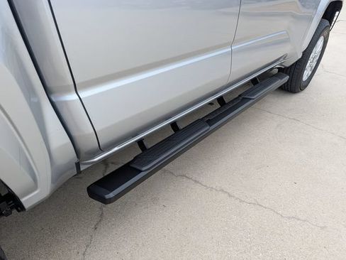 Used 2025 Toyota Tacoma SR AWD/4WD image 30