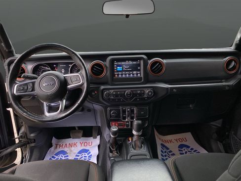 Used 2021 Jeep Gladiator Mojave w/ Cold Weather Group image 5